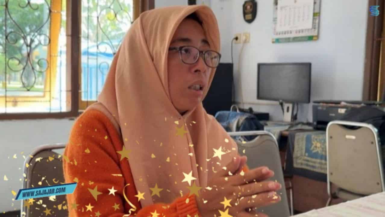 Guru Nur Aini Dipecat, Curhat Perjuangan Mengajar Jarak 114 Km Berakhir Sanksi ASN
