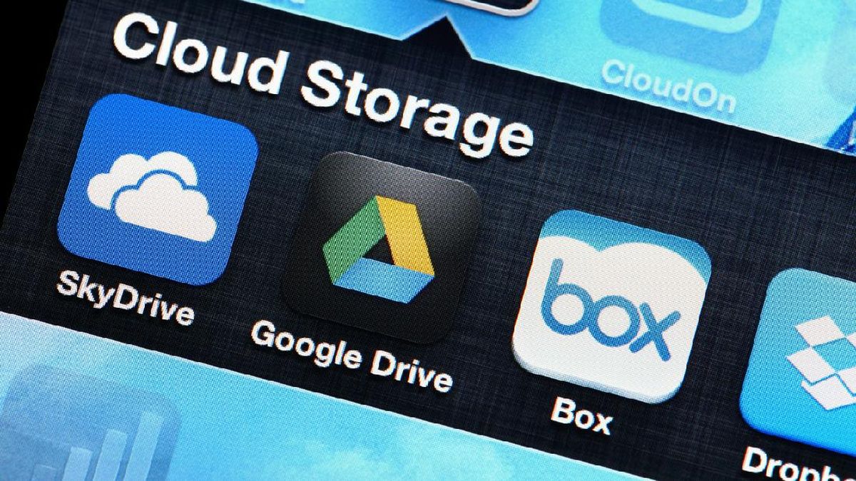 Langkah pertama untuk memverifikasi lokasi data saat menyadari ada File Drive Terhapus di ruang penyimpanan awanmu.