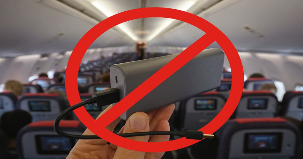 Memahami pembaruan Aturan Powerbank di Pesawat agar perjalanan liburan udaramu tetap aman dan lancar.